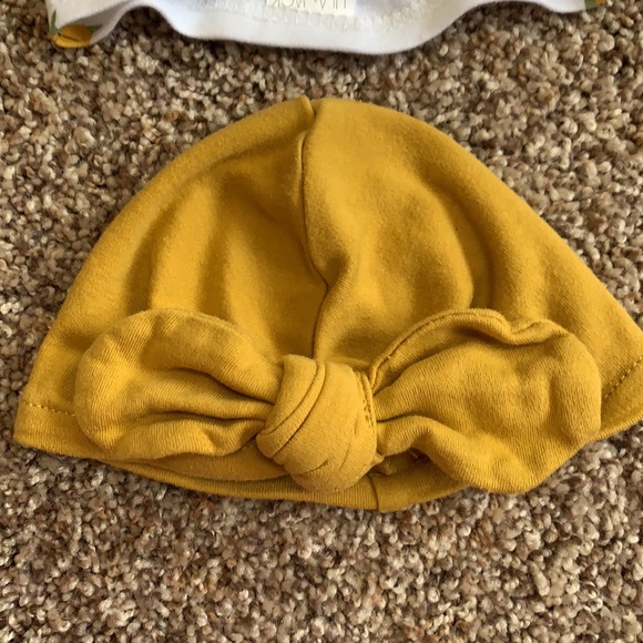 Set of 2 brand new Lila & Jack hats 0-6 months - Picture 2 of 6